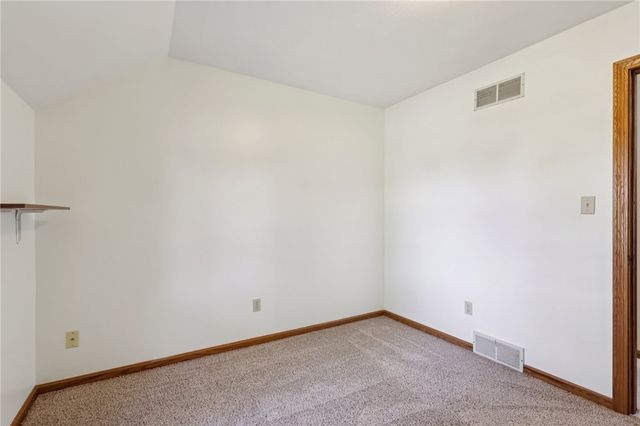 4302 Mitchell Rd, Neshannock Twp, PA 16105