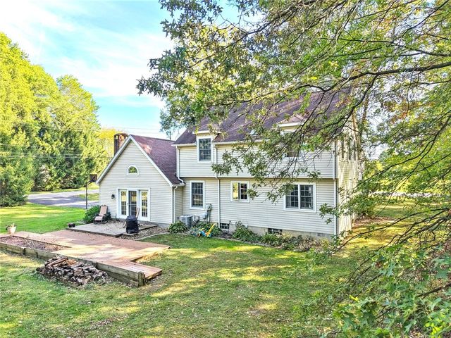 4302 Mitchell Rd, Neshannock Twp, PA 16105