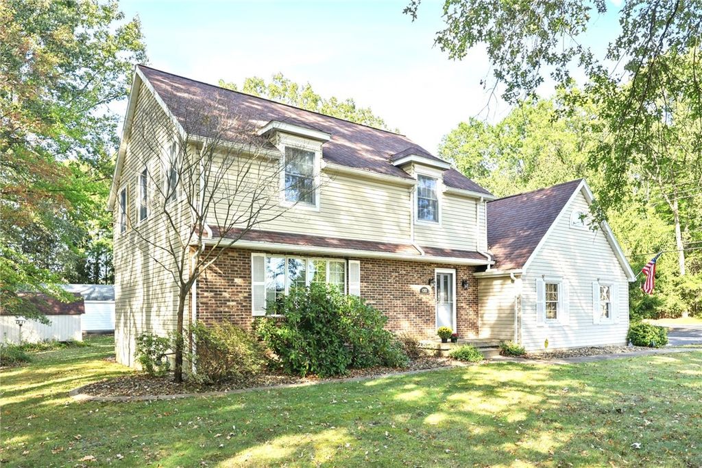 4302 Mitchell Rd, Neshannock Twp, PA 16105