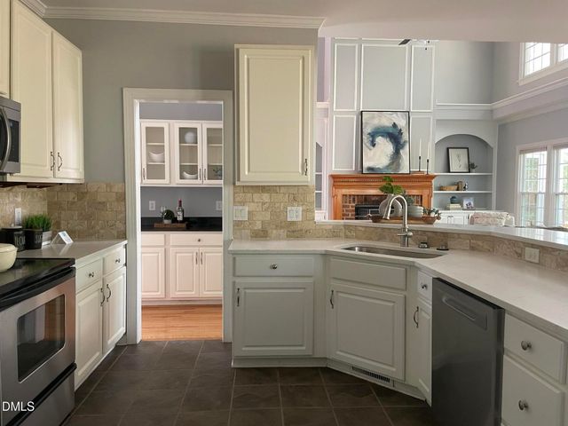 703 Cricketfield Lane, Cary, NC 27518