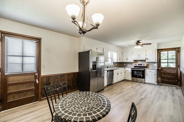 241 Corinth Rd, Portland, TN 37148