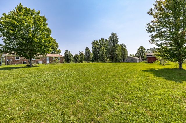 241 Corinth Rd, Portland, TN 37148