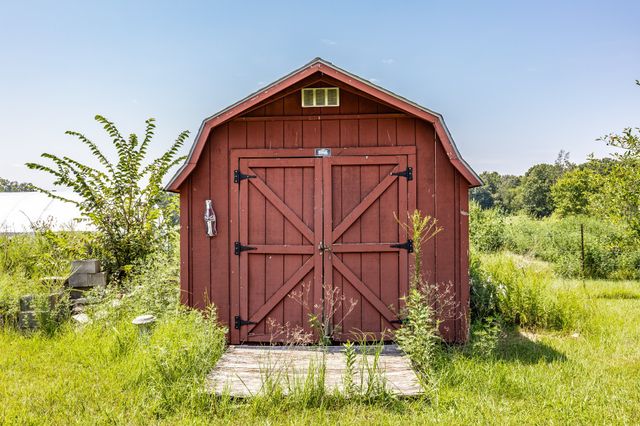 241 Corinth Rd, Portland, TN 37148
