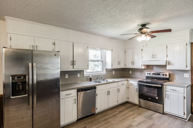 241 Corinth Rd, Portland, TN 37148