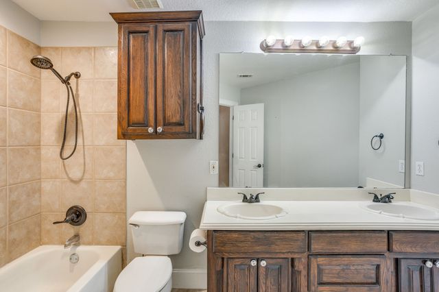 170 S Bear Creek Lane, Cresson, TX 76035