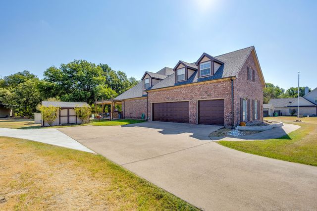 170 S Bear Creek Lane, Cresson, TX 76035
