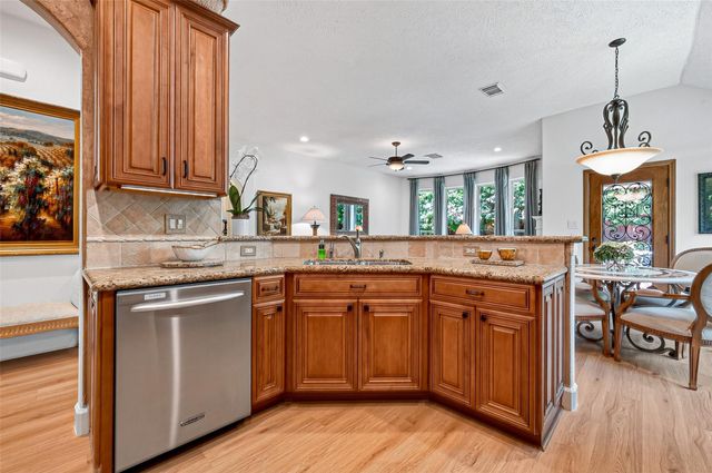 1223 Parkhaven Lane, Houston, TX 77077