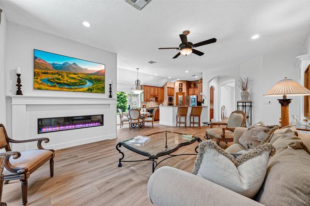 1223 Parkhaven Lane, Houston, TX 77077