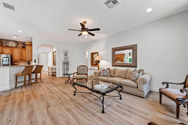 1223 Parkhaven Lane, Houston, TX 77077