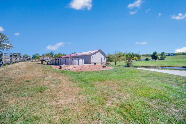 38482 Scout Road, Logan, OH 43138