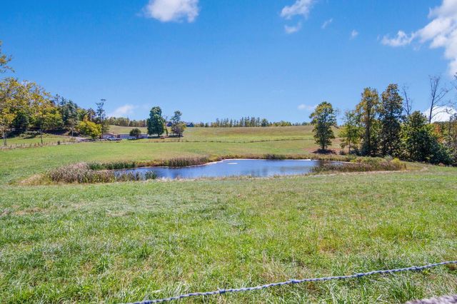 38482 Scout Road, Logan, OH 43138