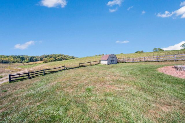 38482 Scout Road, Logan, OH 43138