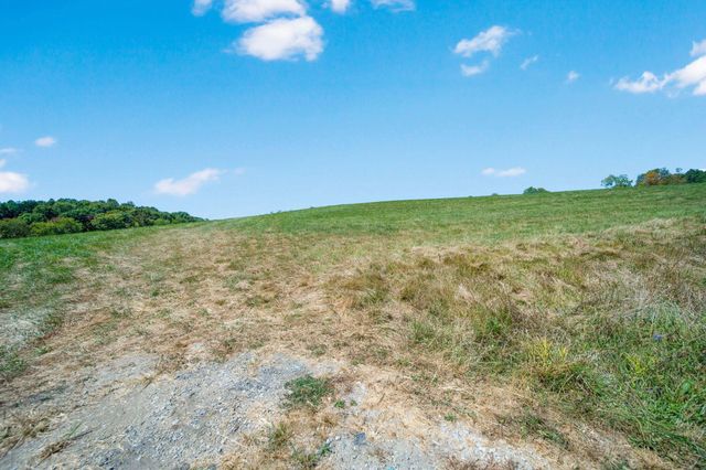 38482 Scout Road, Logan, OH 43138