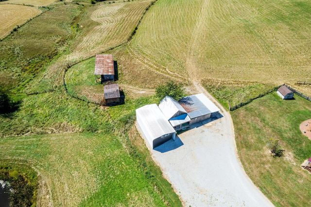 38482 Scout Road, Logan, OH 43138