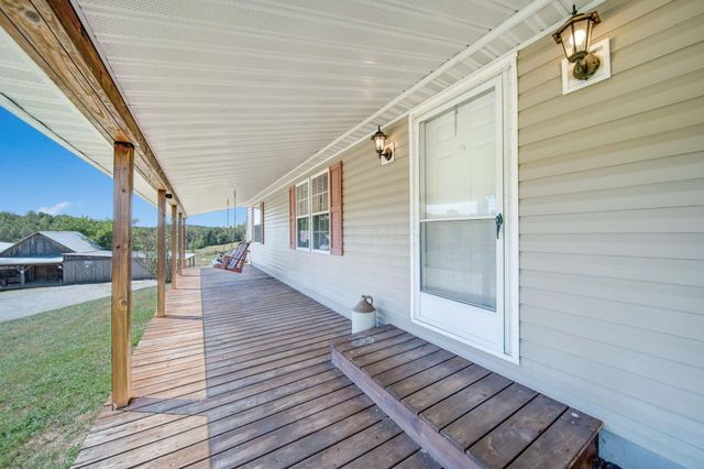 38482 Scout Road, Logan, OH 43138
