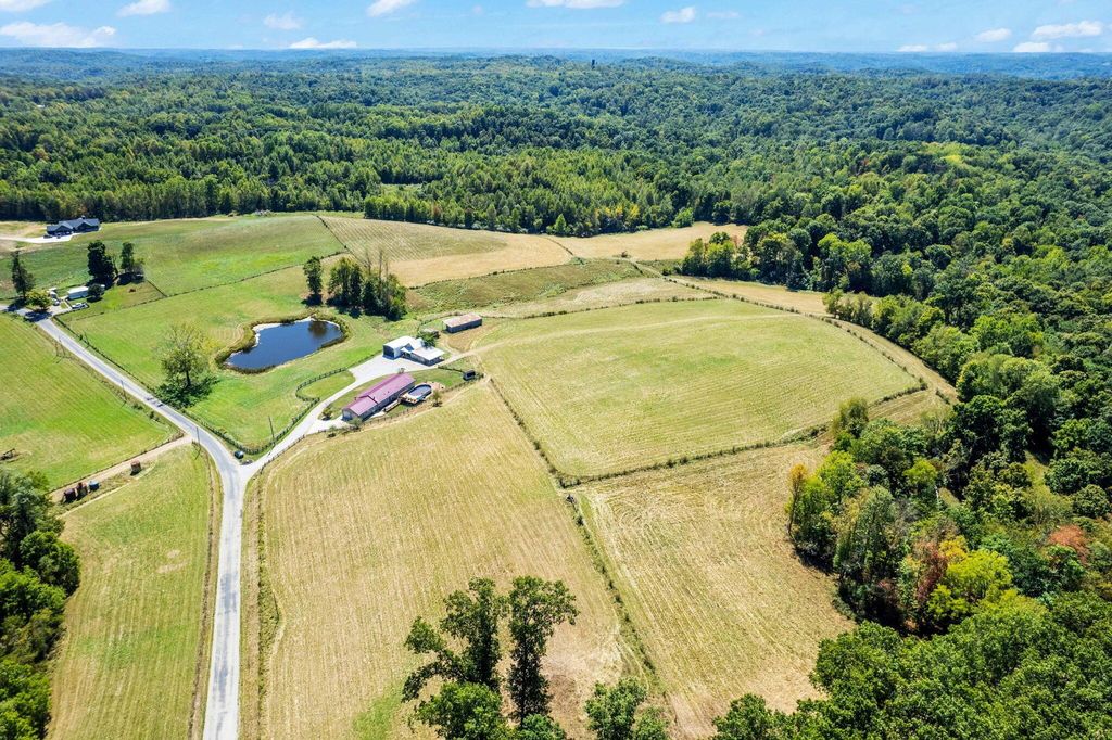 38482 Scout Road, Logan, OH 43138