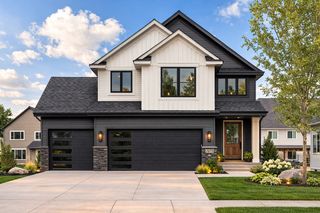 7675 22nd Avenue E, Shakopee, MN 55379