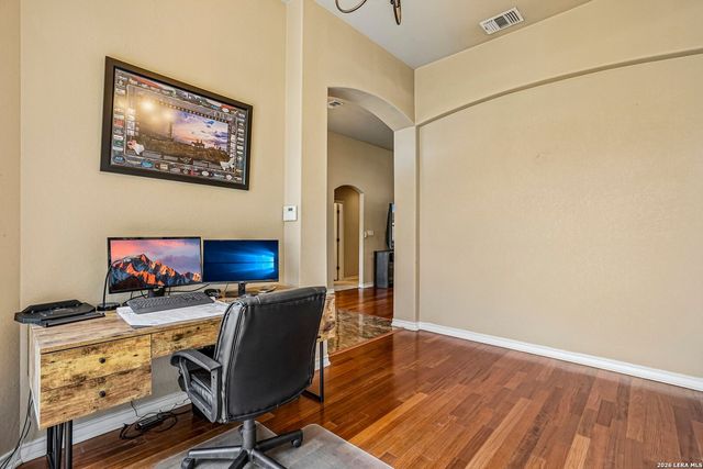 108 Medora Branch, Floresville, TX 78114