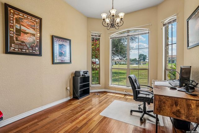 108 Medora Branch, Floresville, TX 78114