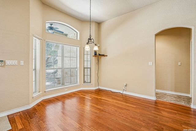 108 Medora Branch, Floresville, TX 78114