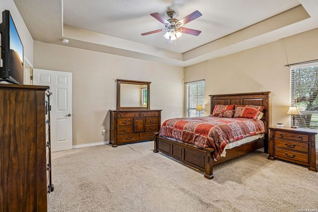 108 Medora Branch, Floresville, TX 78114