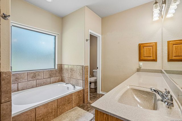 108 Medora Branch, Floresville, TX 78114