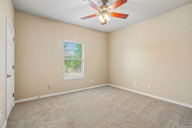 108 Medora Branch, Floresville, TX 78114