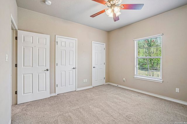 108 Medora Branch, Floresville, TX 78114