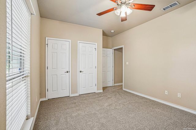 108 Medora Branch, Floresville, TX 78114