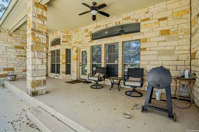 108 Medora Branch, Floresville, TX 78114
