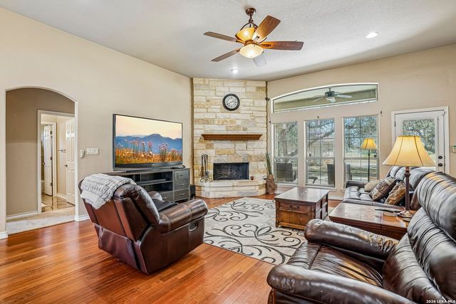108 Medora Branch, Floresville, TX 78114