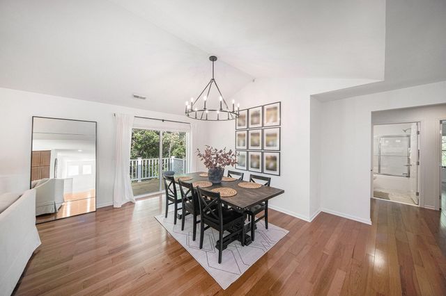 611 Pebblestone Lane, Chelsea, MI 48118