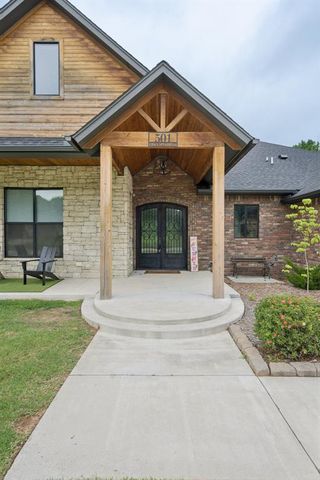 501 Buckboard Lane, Midwest City, OK 73130
