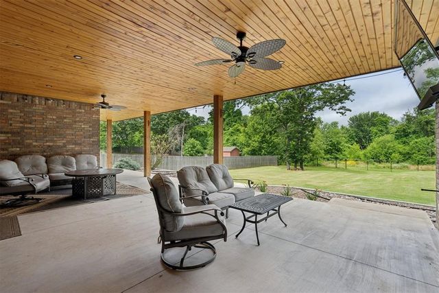 501 Buckboard Lane, Midwest City, OK 73130