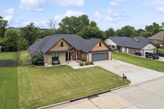 501 Buckboard Lane, Midwest City, OK 73130