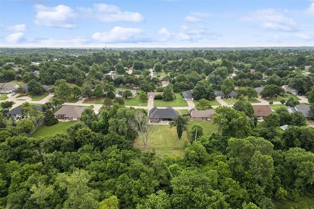 501 Buckboard Lane, Midwest City, OK 73130