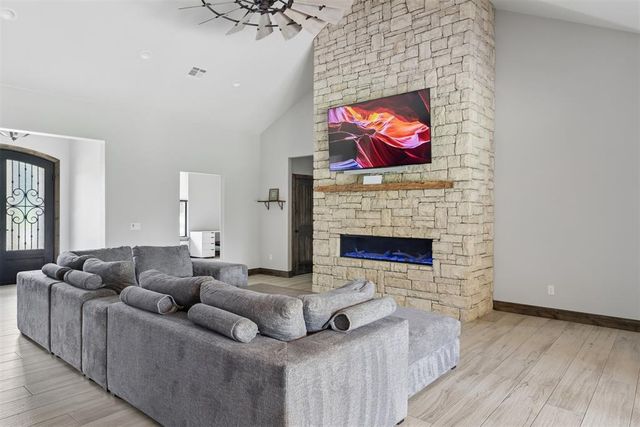 501 Buckboard Lane, Midwest City, OK 73130