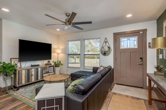 4430 W TRILBY AVENUE, Tampa, FL 33616