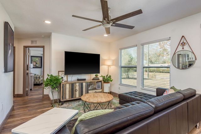 4430 W TRILBY AVENUE, Tampa, FL 33616