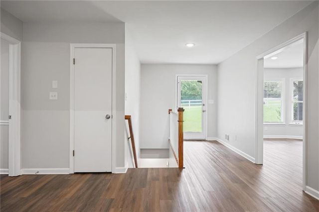 410 Hickory Walk, Woodstock, GA 30188
