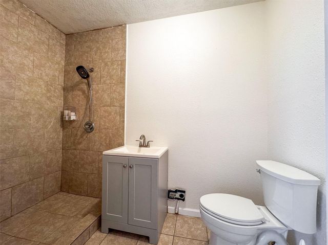 6222 Verde Valley Drive, Houston, TX 77396