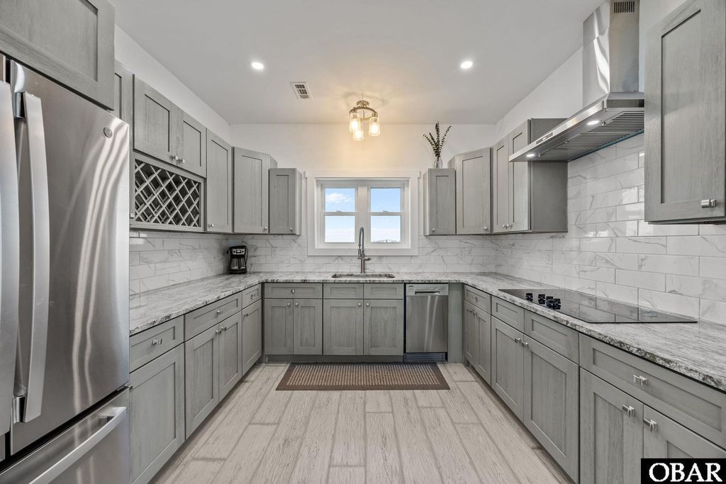 Image 8 of property listing at 24255 Dean Avenue Lot 20, Rodanthe, NC 27968