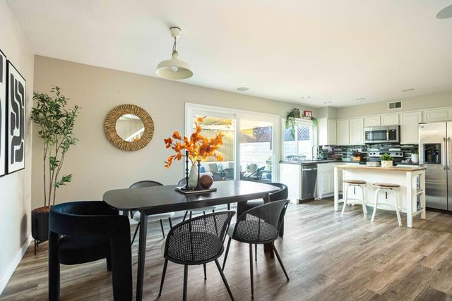 10382 Truckee River Court, Fountain Valley, CA 92708