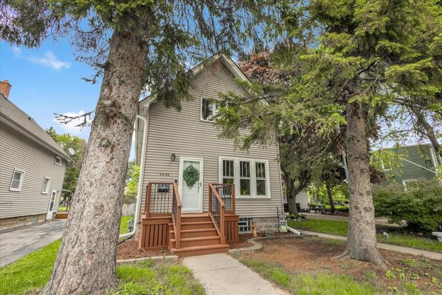 3632 S Ellen STREET, Saint Francis, WI 53235