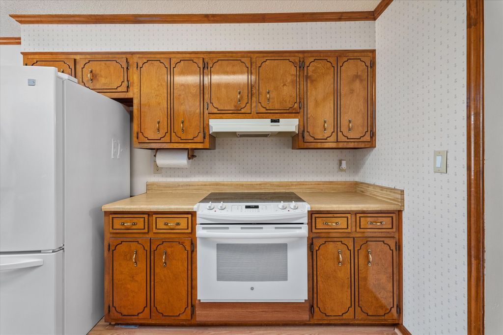 S 4021 WHISPERING PINES Road