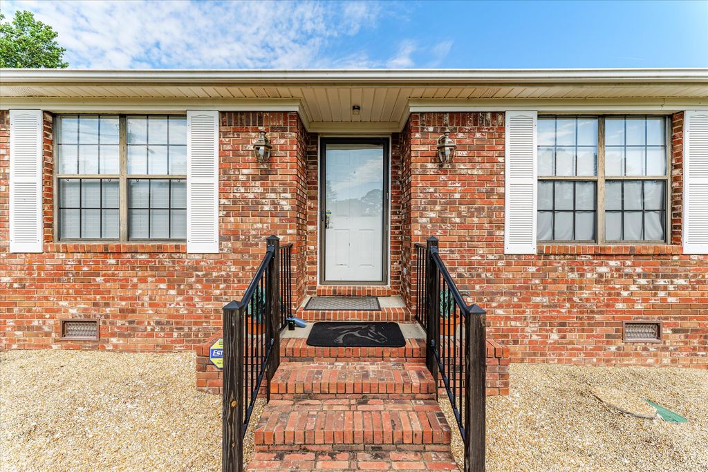 S 4021 WHISPERING PINES Road