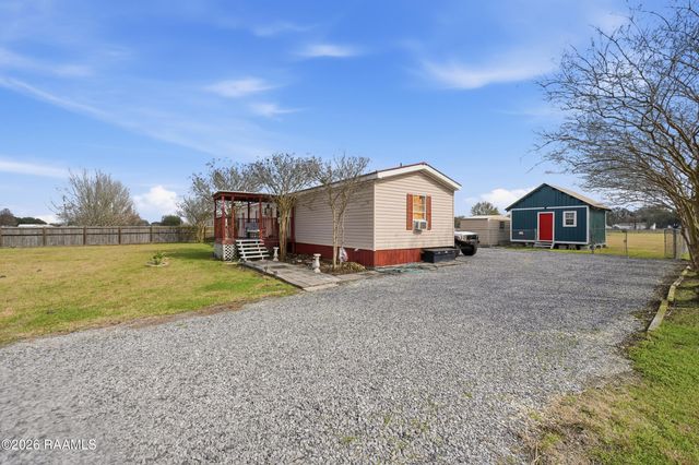 1060 Clayton Castille Road, Breaux Bridge, LA 70517
