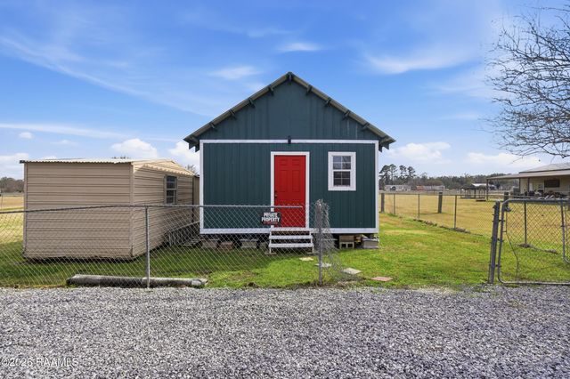 1060 Clayton Castille Road, Breaux Bridge, LA 70517