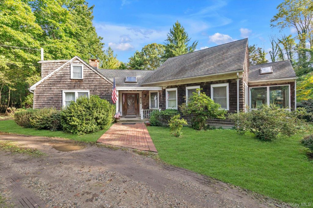 231 Southdown Road, Lloyd Harbor, NY 11743 — exterior