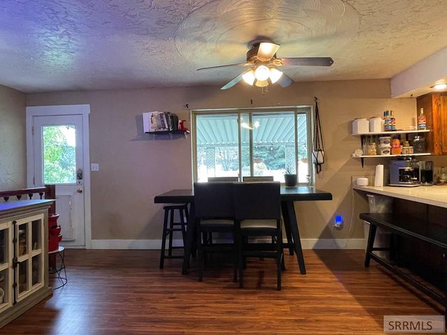 807 Henderson Avenue, Blackfoot, ID 83221